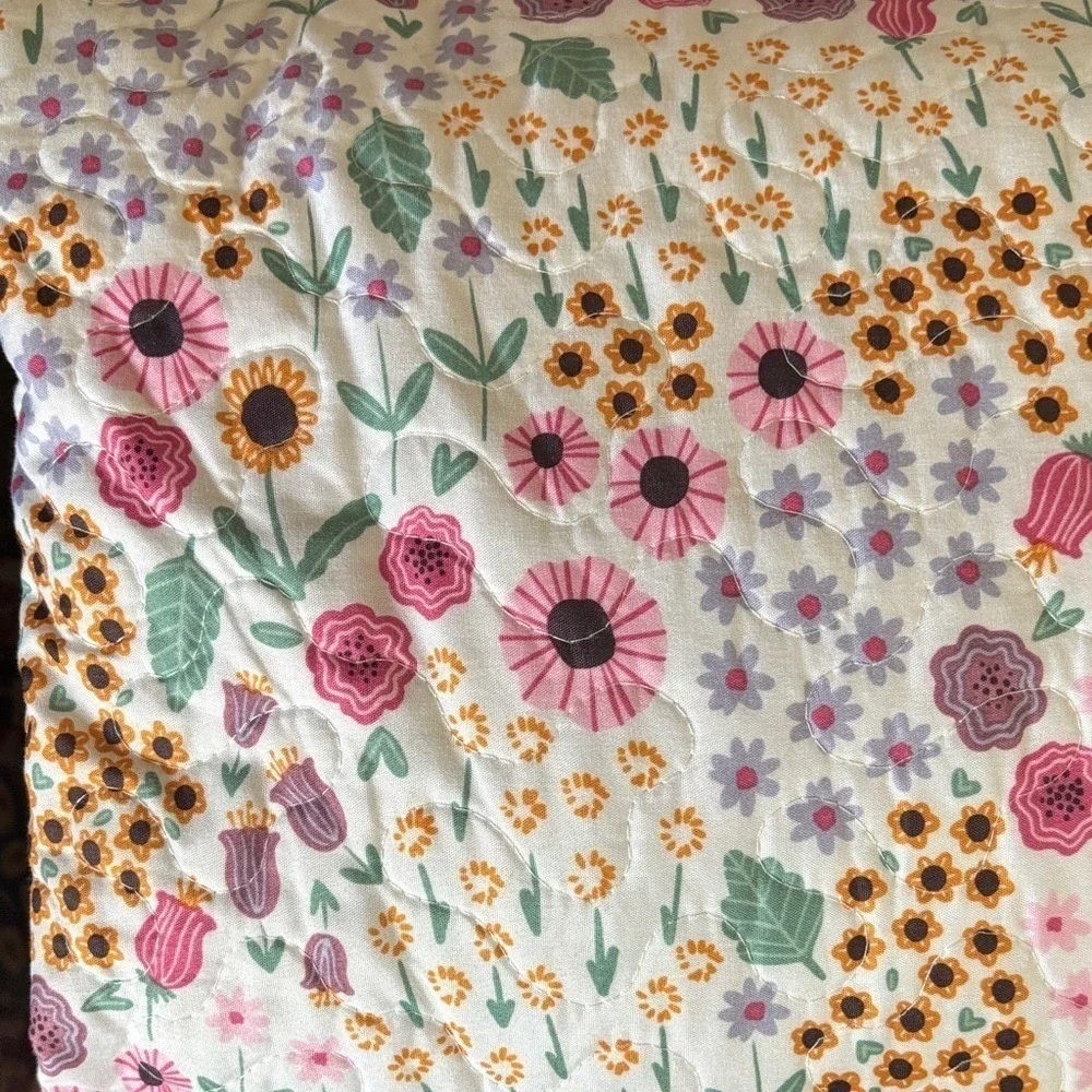 The Big One Kids Flower Checkered 3 Piece Reversible Comforter Quilt Full/Queen